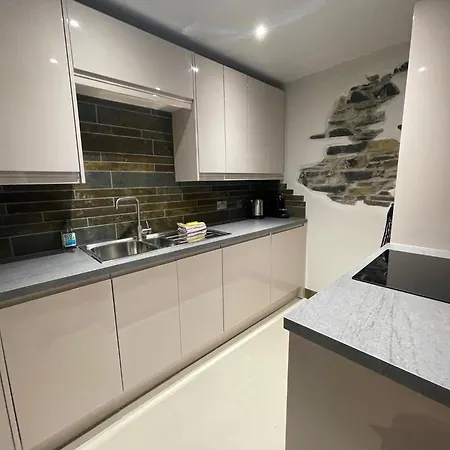 4 House Holiday home *